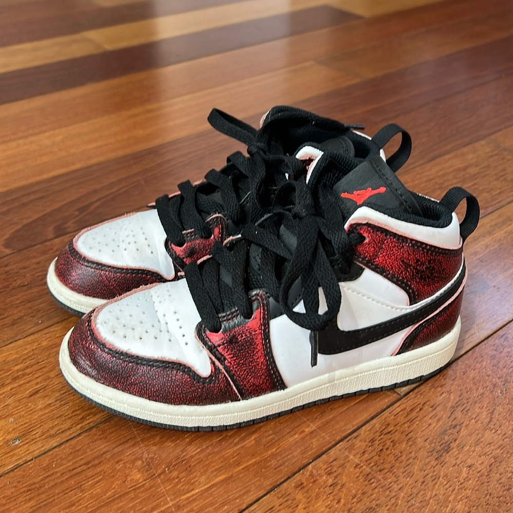 NIKE Jordan Youth US 13.5C